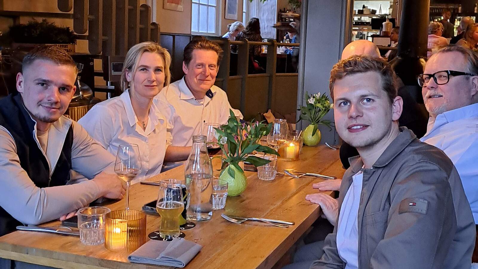 Afsluitend etentje om de succesvolle livegang te vieren